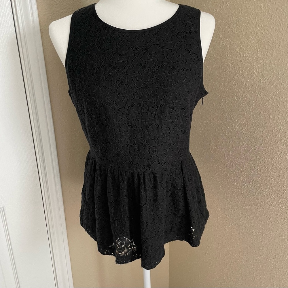 Banana Republic Blace Lace Peplum Top Size 8